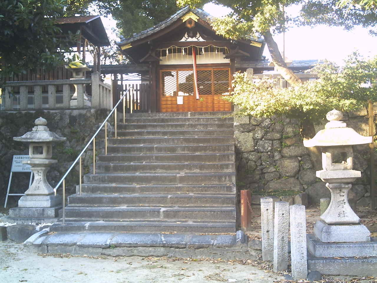 七野神社２.JPG